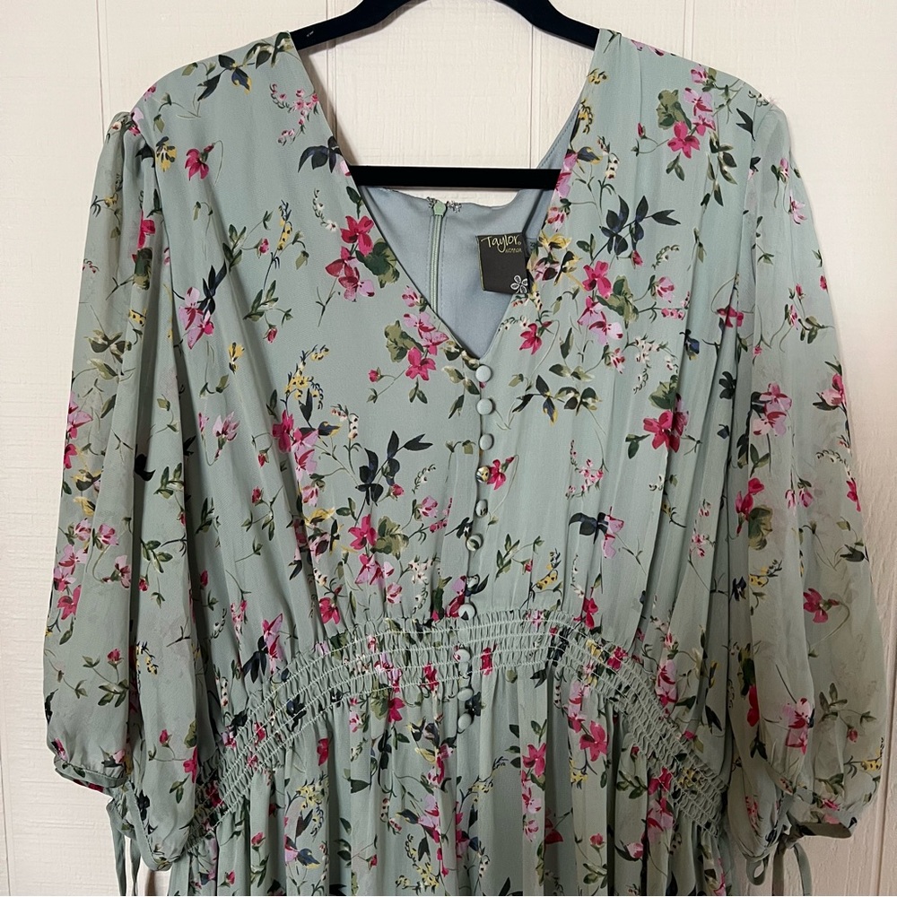 Taylor Dresses green floral chiffon dress 22W plus size NWT - Picture 14 of 15